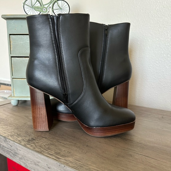 Dolce Vita Boots size 10 - Picture 4 of 5